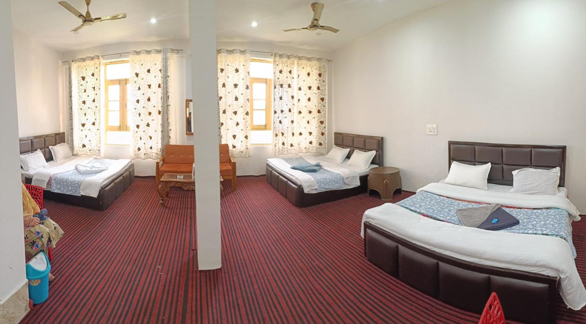 Hotel Gulmarg Residency, Kunzer Gulmarg Exterior foto