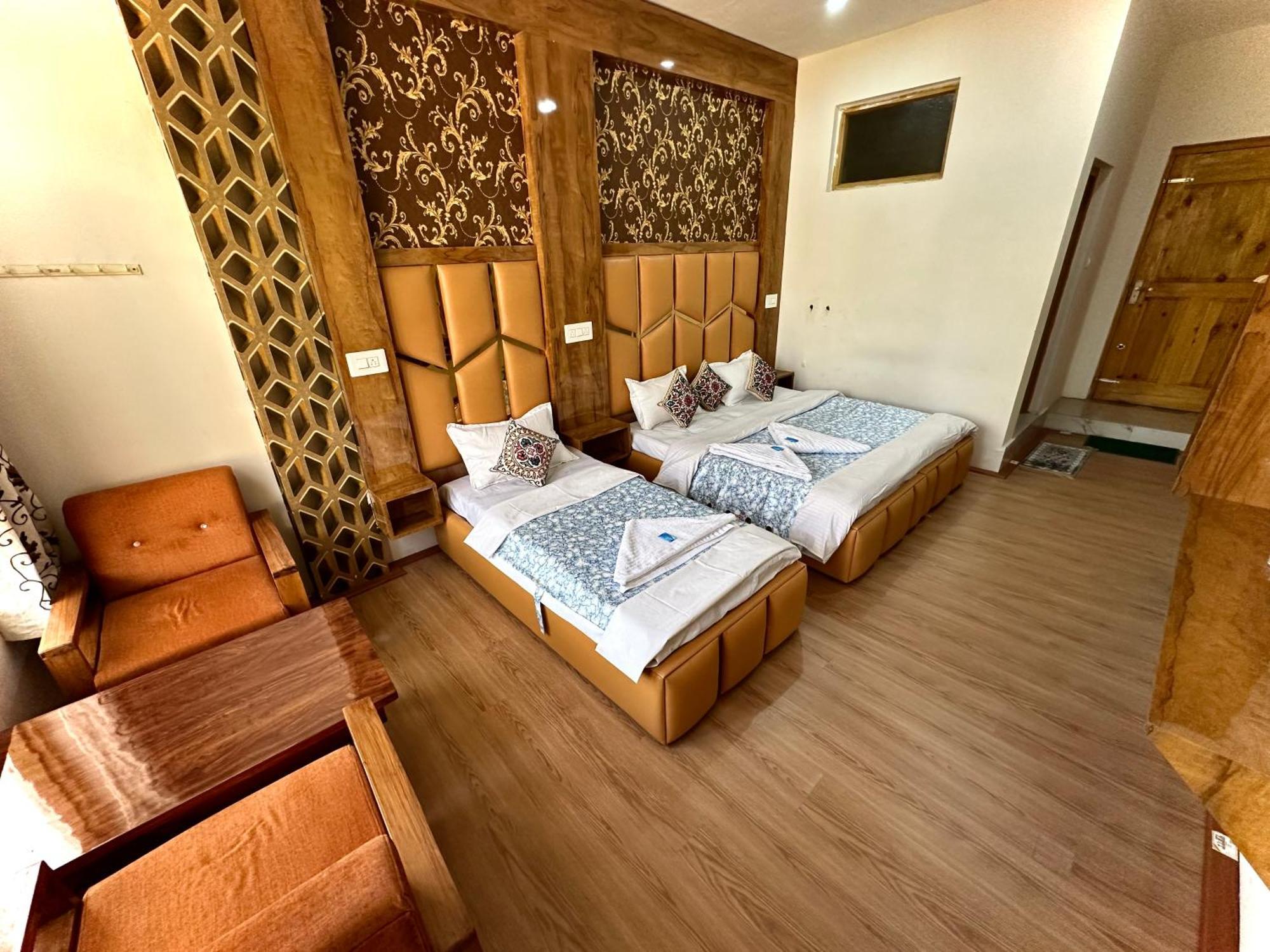 Hotel Gulmarg Residency, Kunzer Gulmarg Exterior foto