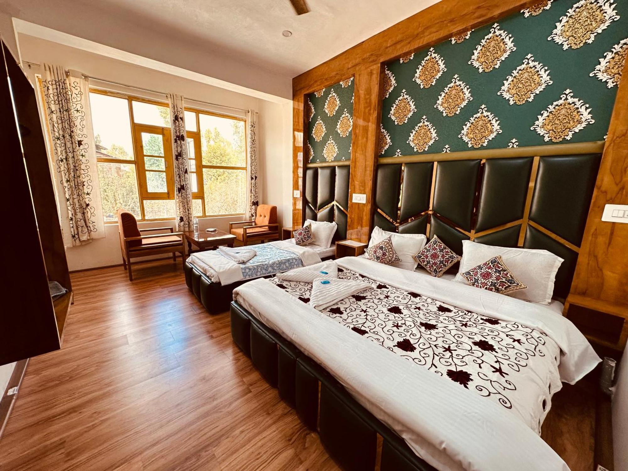 Hotel Gulmarg Residency, Kunzer Gulmarg Exterior foto